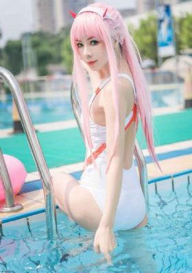 两男一女两根同进去文章小说-迅雷手机在线看片